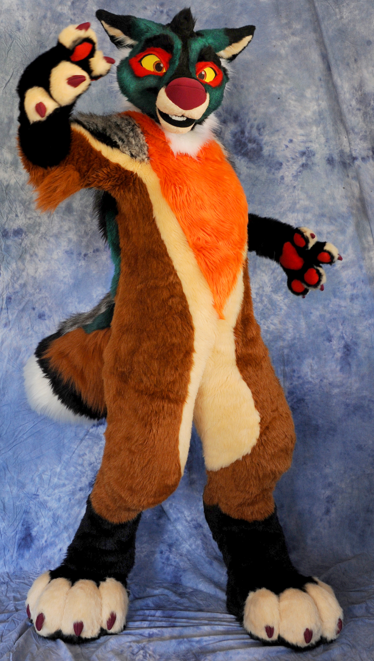 Suit-PheasFox